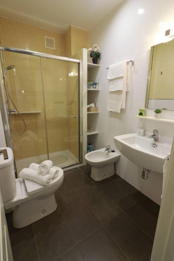 Apartamento Cristo De Burgos - Kainga Homes Sevilla Eksteriør billede